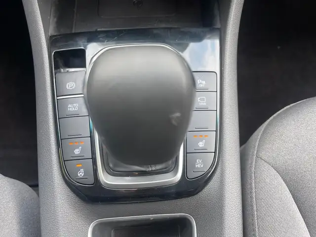Hyundai Ioniq view 11