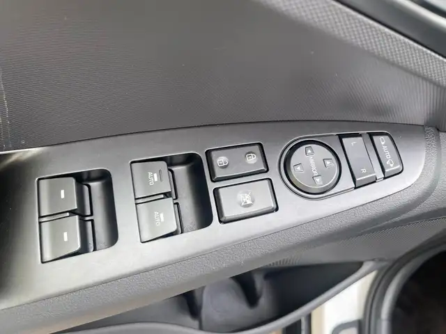 Hyundai Ioniq view 20