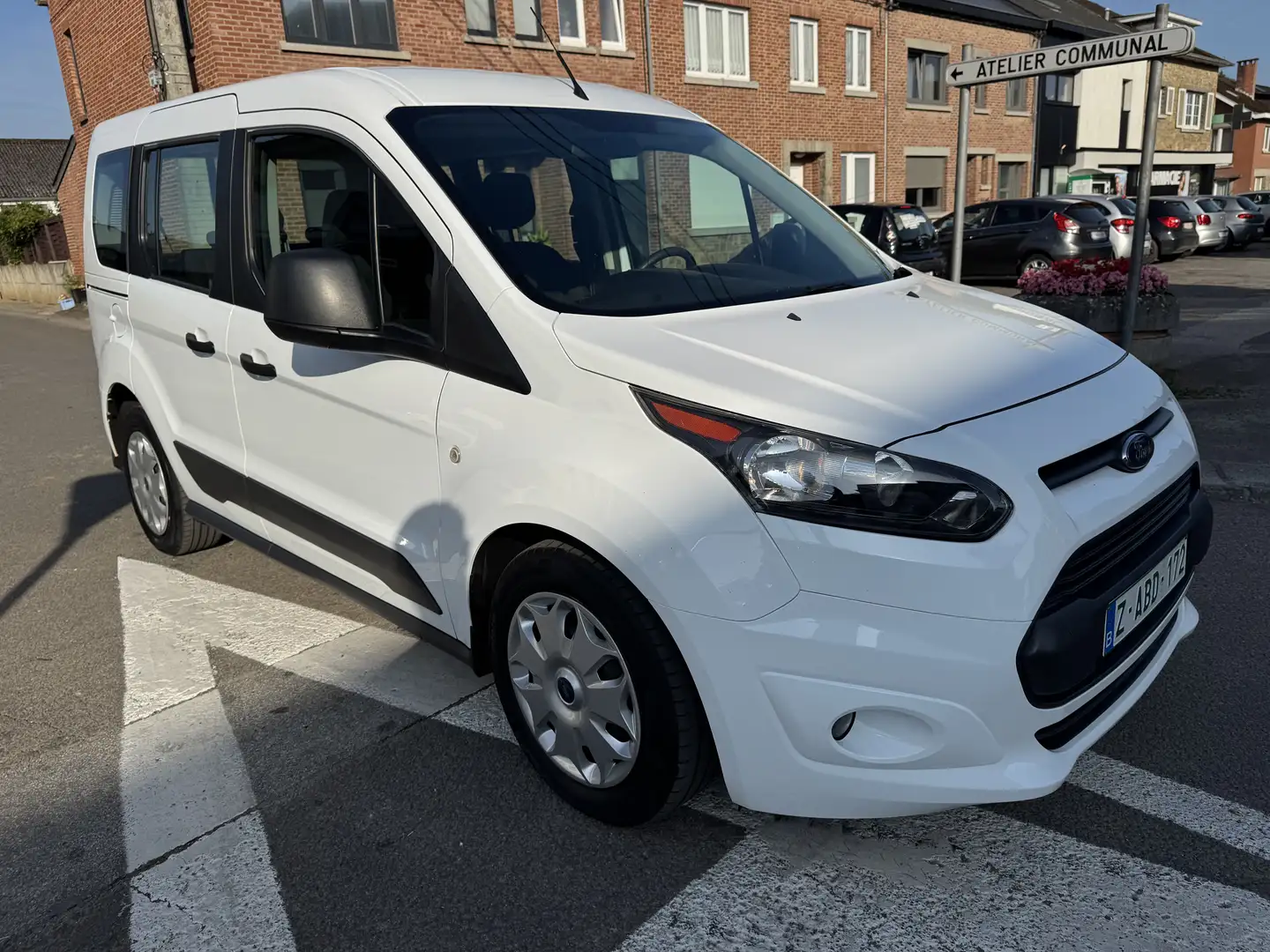 Ford Tourneo Connect 1.0 EcoBoost/Climatisation/Radar/Garantie.. Blanc - 2
