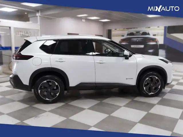 Nissan X-Trail view 6