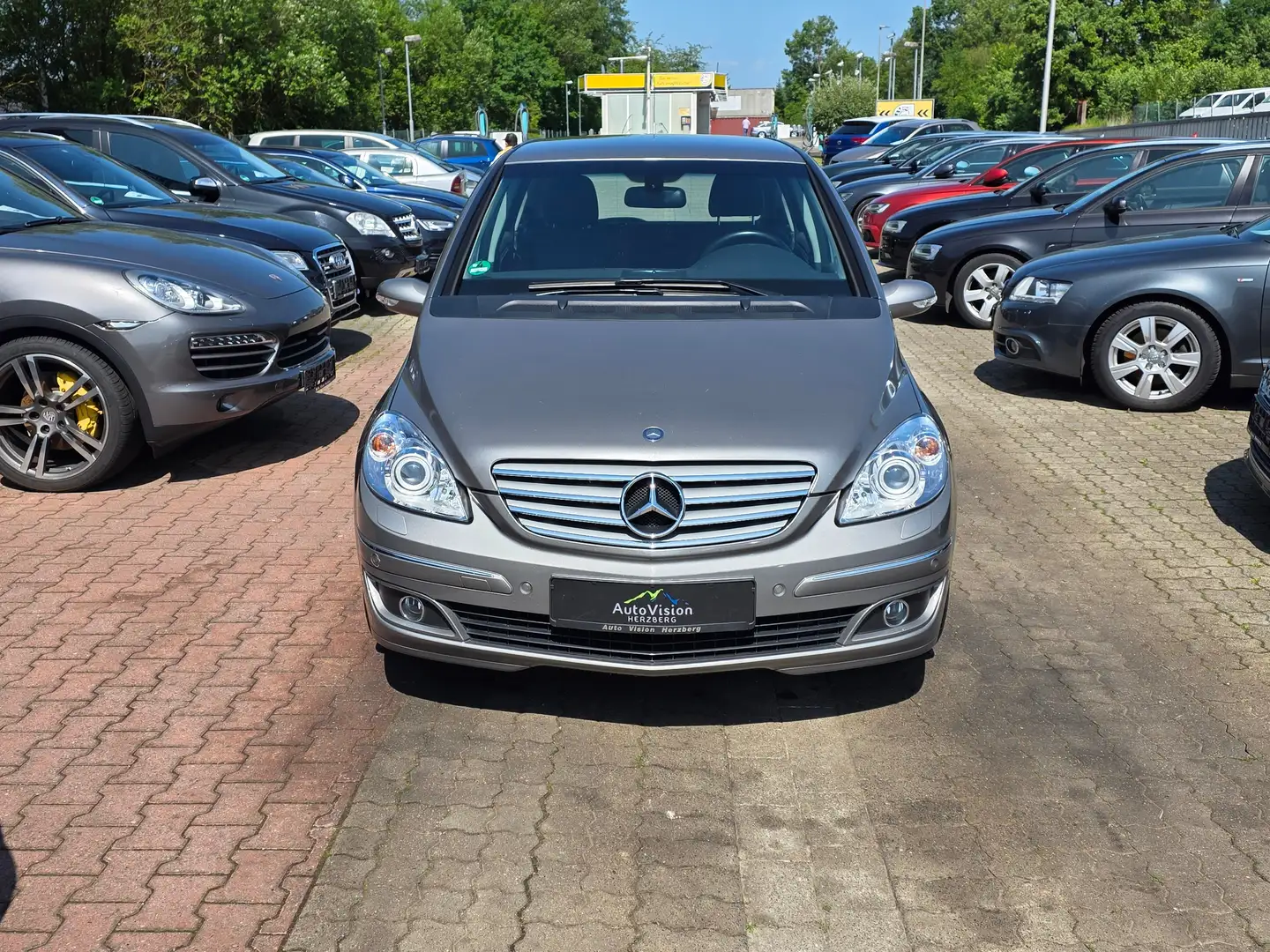 Mercedes-Benz B 200 B 200 Automatik Bi Xen Sitzhzg Tempmt Grau - 2