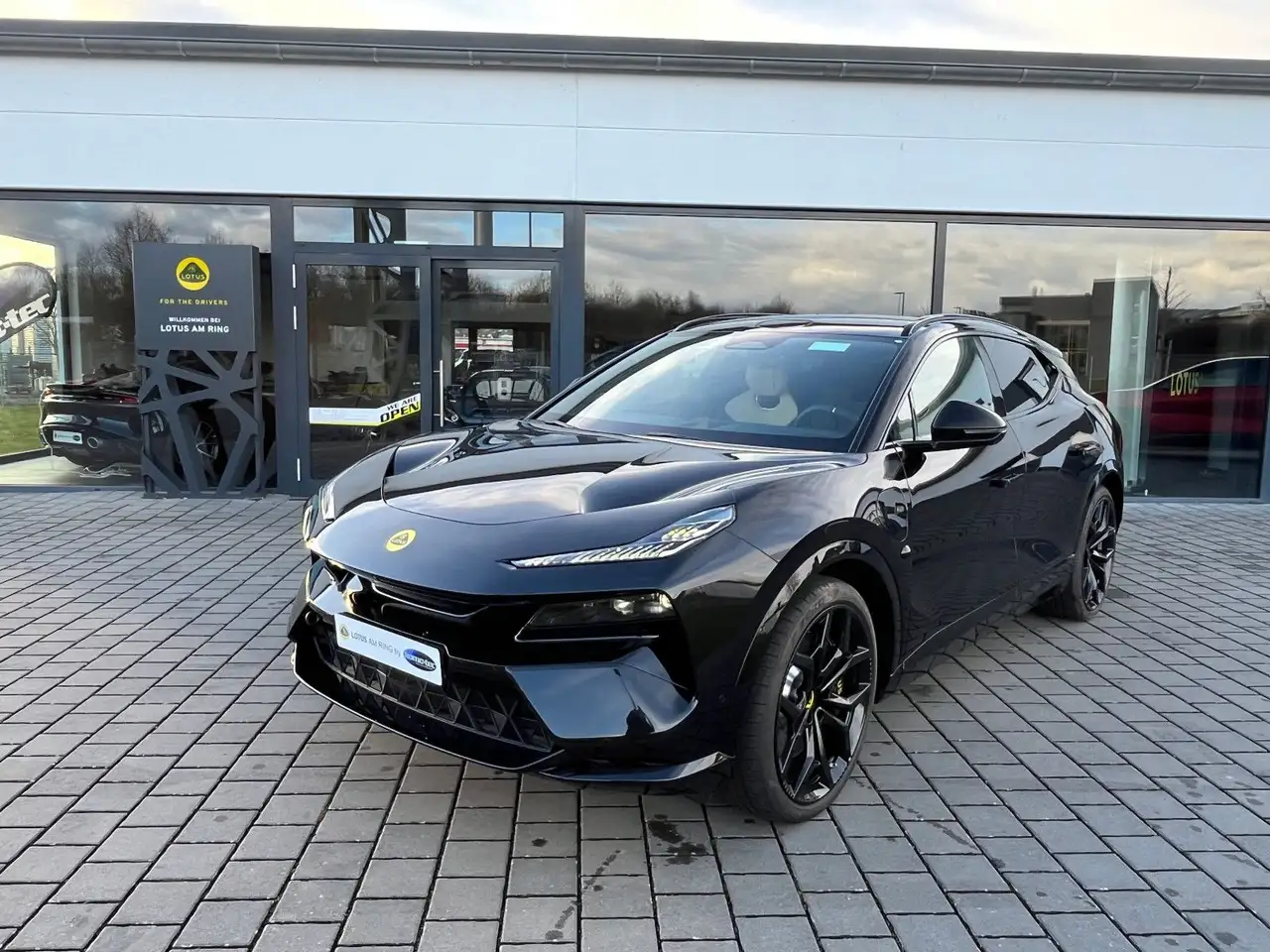 Lotus Eletre
