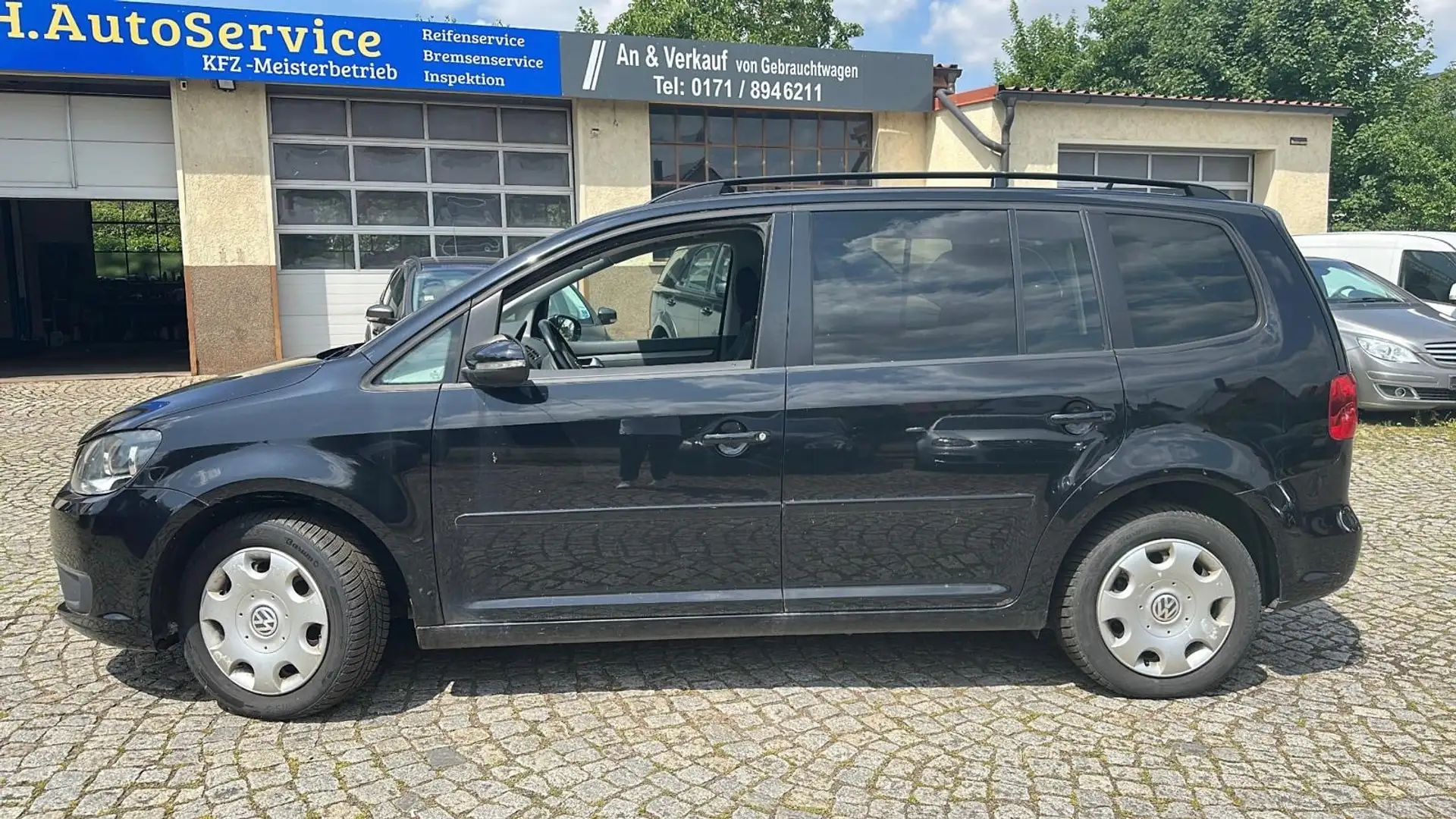 Volkswagen Touran Comfortline 7-Sitzer Schwarz - 2