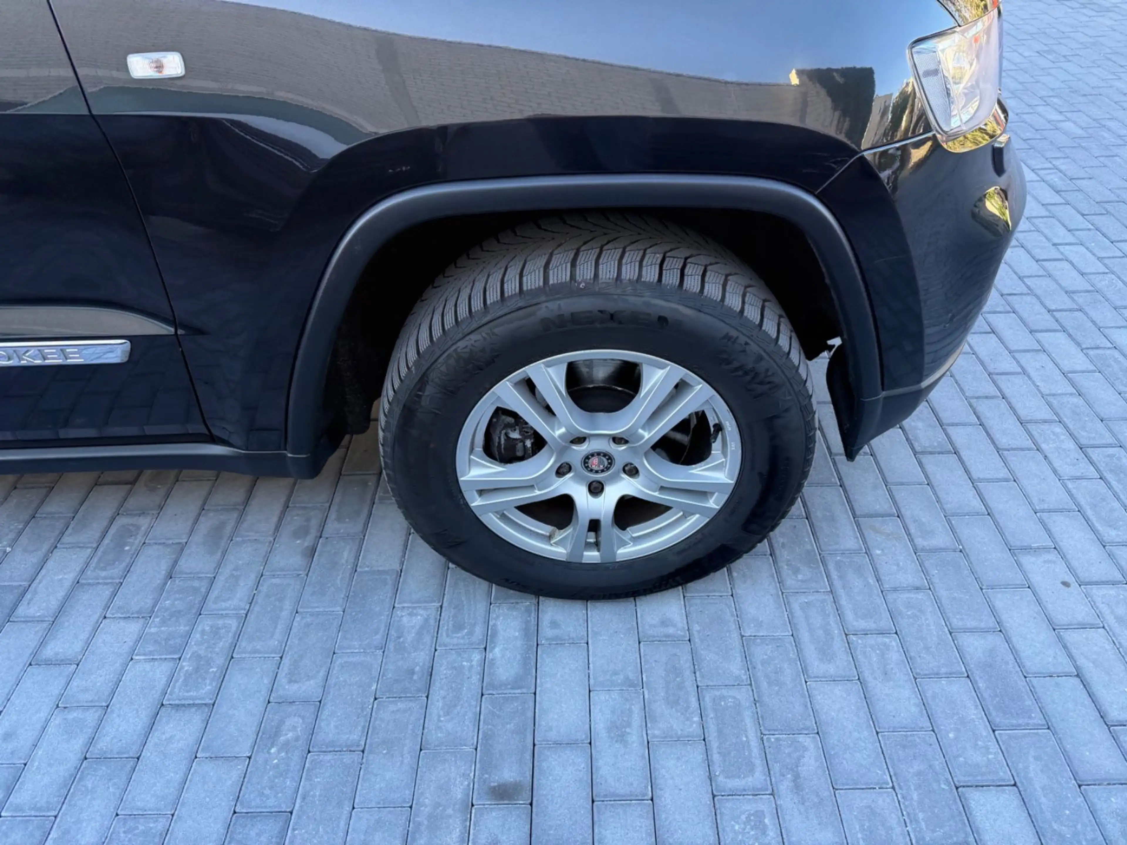 Jeep Grand Cherokee 3.0 CRD Overland*AHK*KAM*NAVI — photo 4