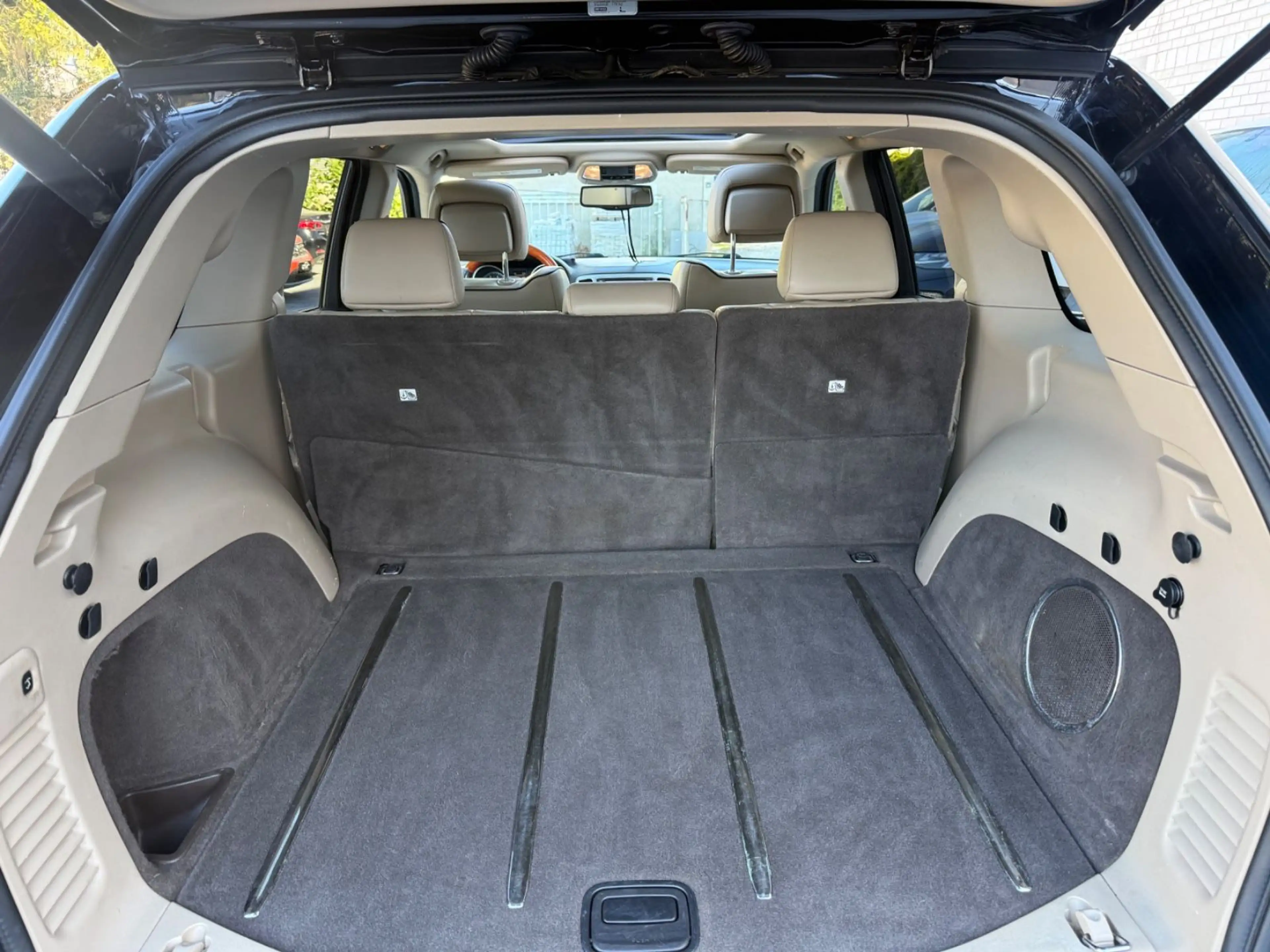 Jeep Grand Cherokee 3.0 CRD Overland*AHK*KAM*NAVI — photo 13