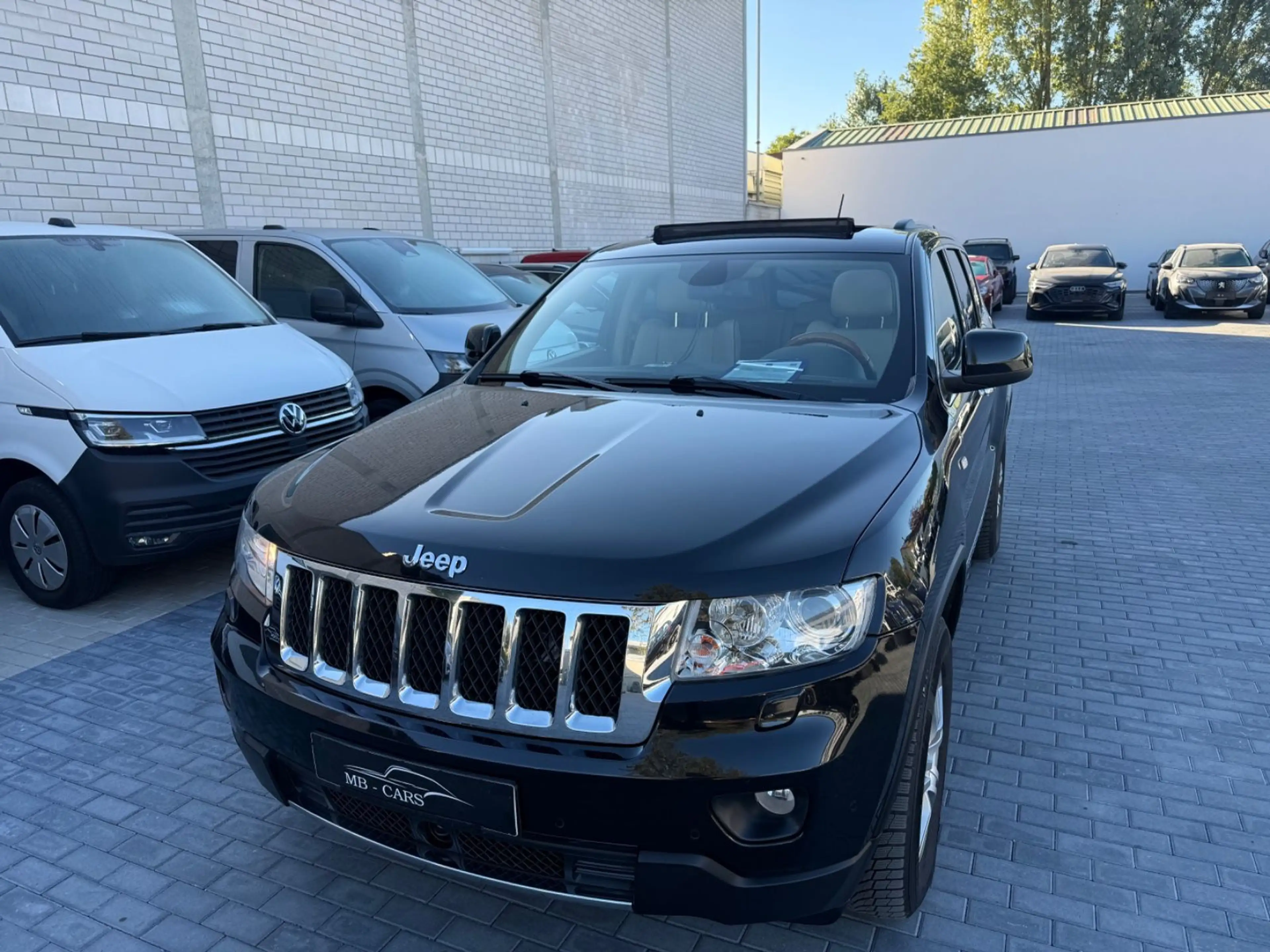 Jeep Grand Cherokee 3.0 CRD Overland*AHK*KAM*NAVI — photo 2