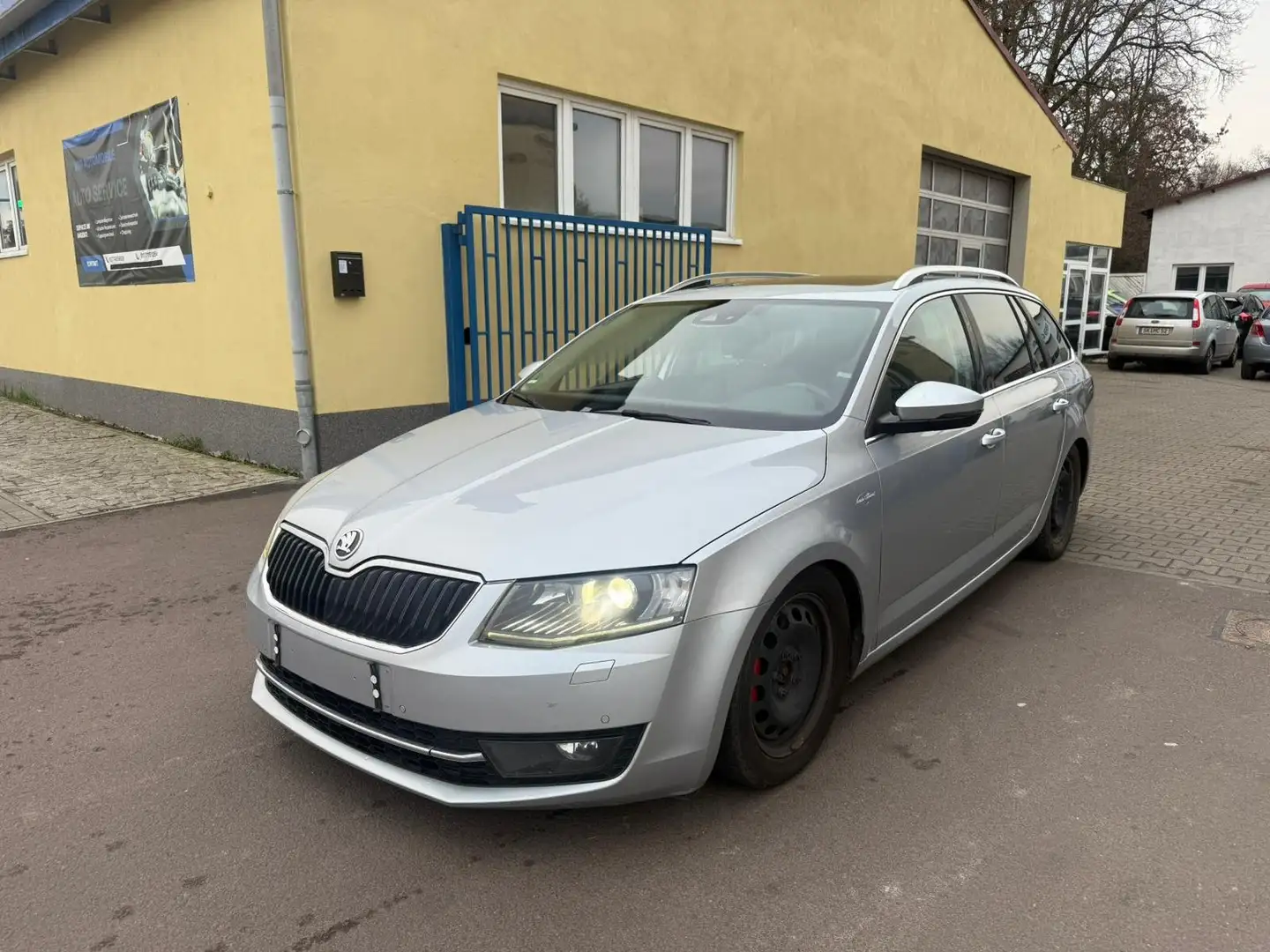 Skoda Octavia Elegance Silber - 2