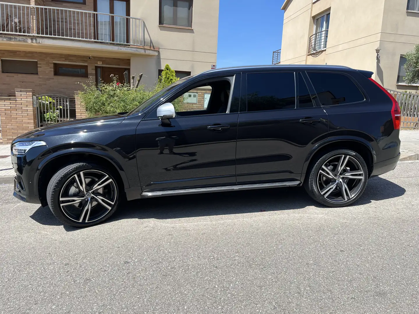 Volvo XC90 D5 R-Design AWD 225 Aut. - 1
