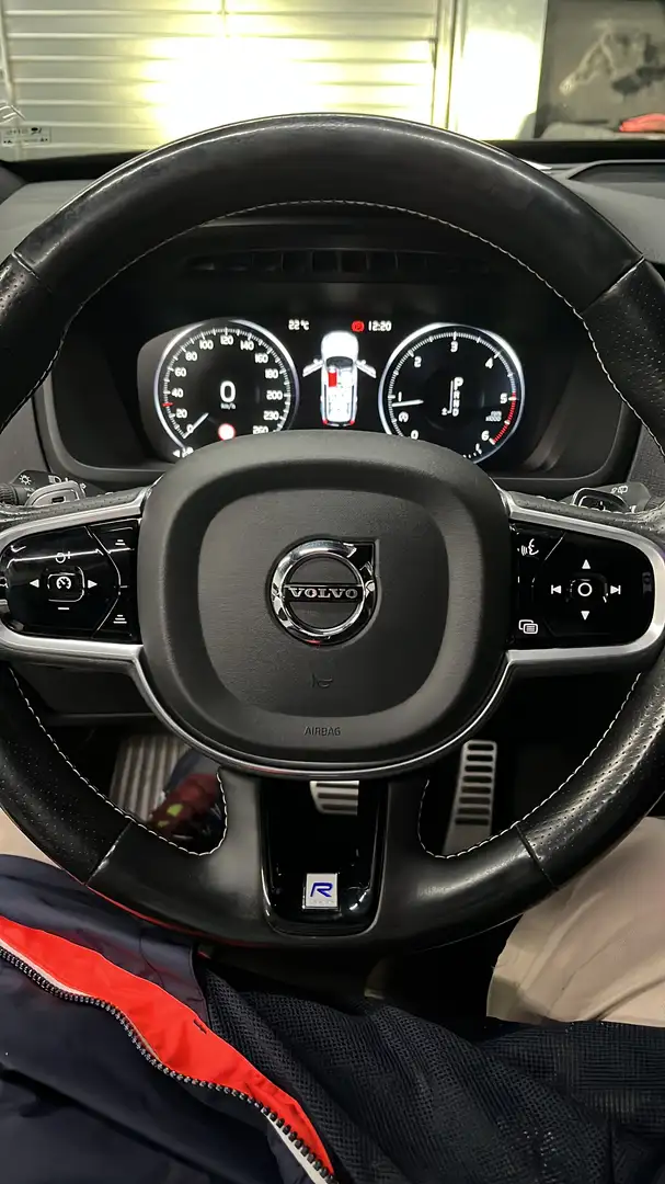 Volvo XC90 D5 R-Design AWD 225 Aut. - 2