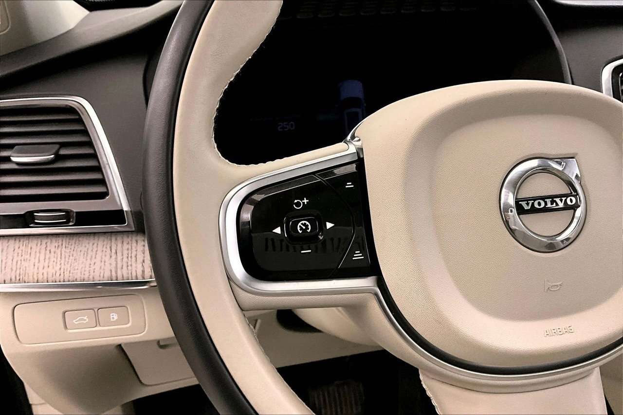 2024 Volvo XC90 PLUS BRIGHT PHEV - TRAILER HITCH - 360 CAMERA - 2 thumb 20