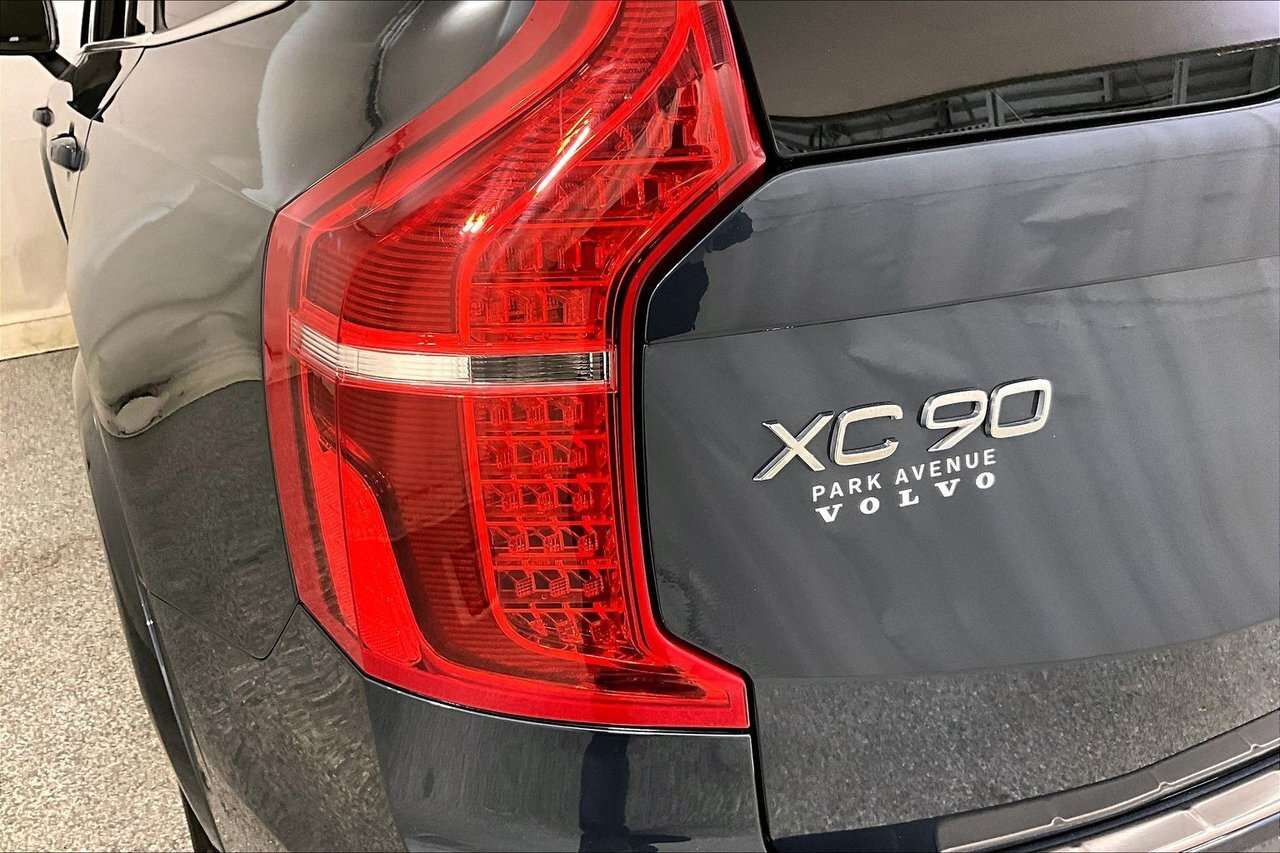 2024 Volvo XC90 PLUS BRIGHT PHEV - TRAILER HITCH - 360 CAMERA - 2 thumb 32