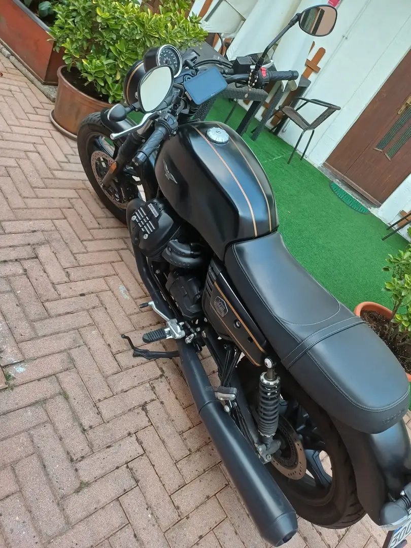 Moto Guzzi V 7 lll stone Nero - 1