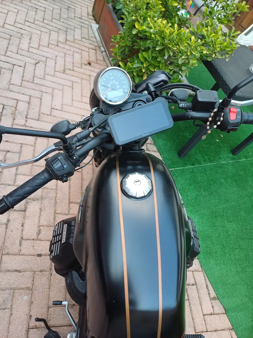 Moto Guzzi V 7 lll stone Nero - 2