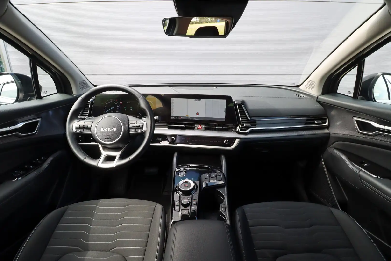 Kia Sportage 1.6 T-GDi Plug-in Hybrid AWD DynamicPlusLine | Tre Zwart - 2