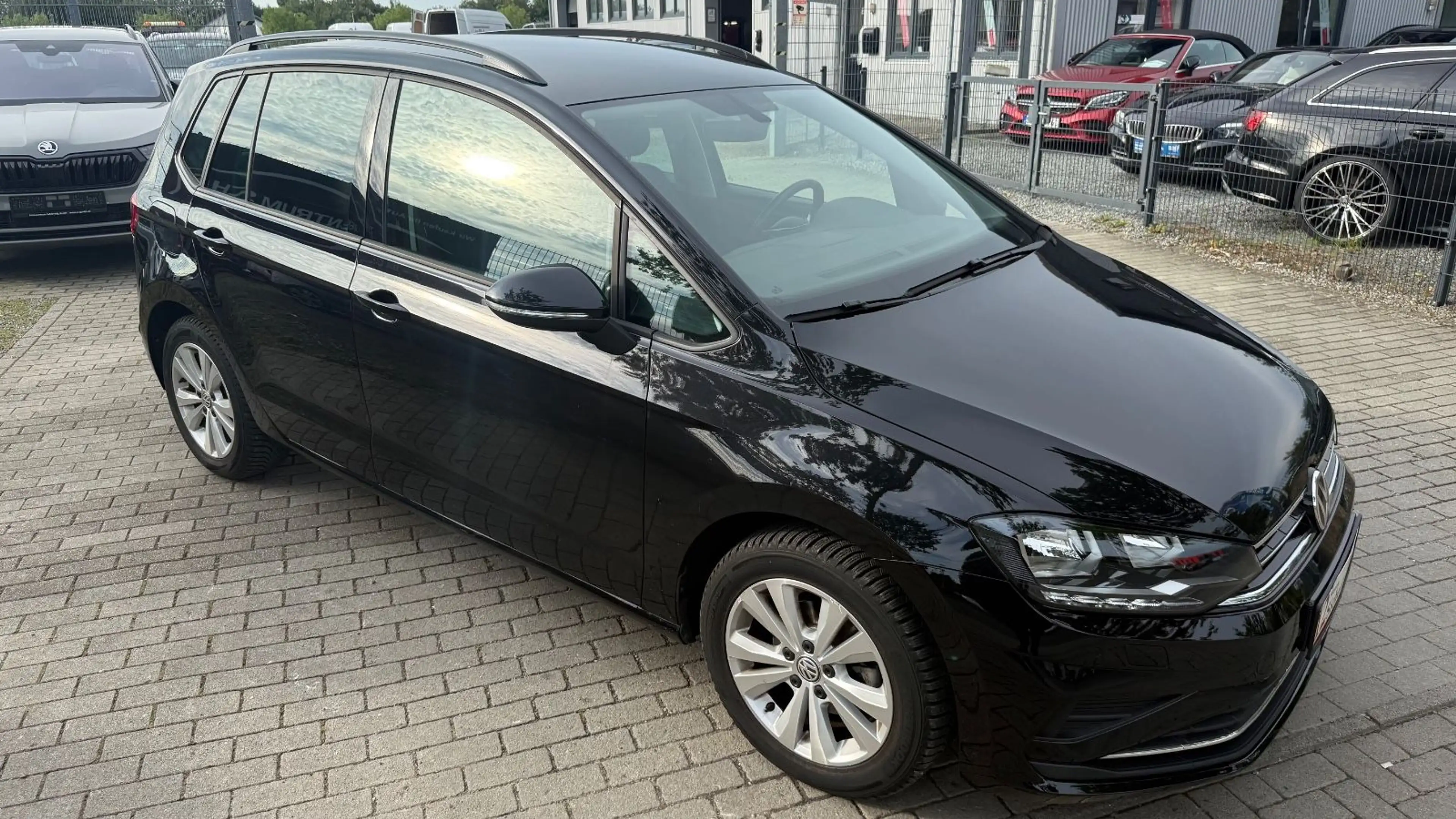 Volkswagen Golf Sportsvan VII Comfortline DSG Navi Climatr — photo 3