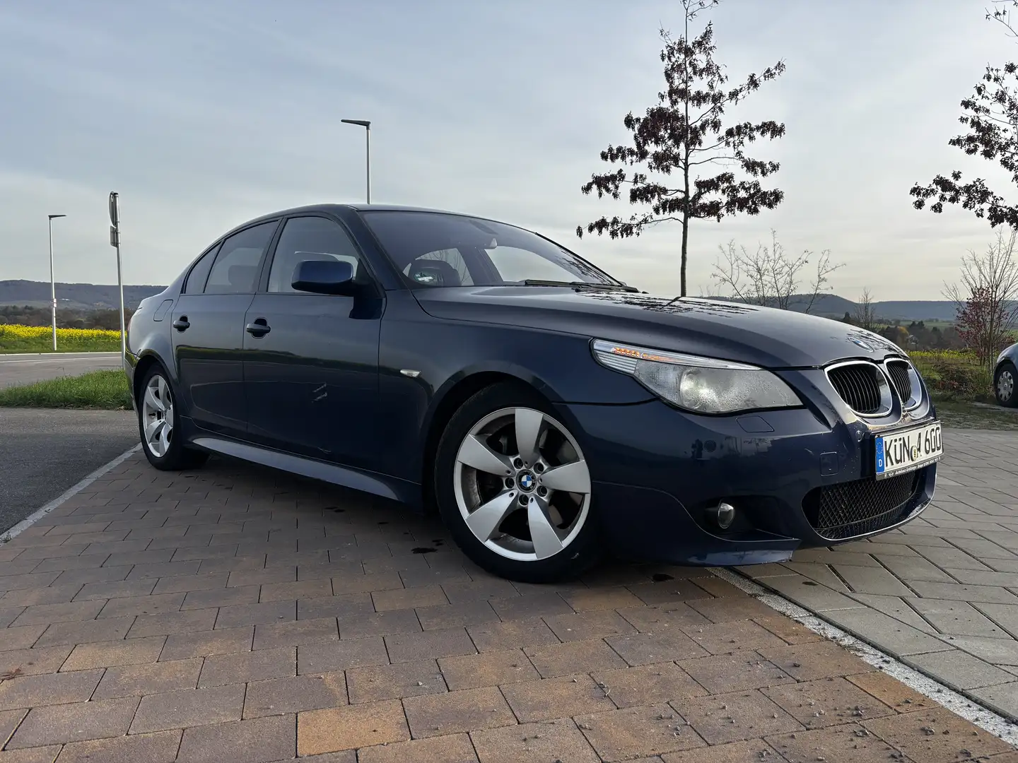 BMW 530 530d Aut. E60 • M-Packet • viel Zubehör Blau - 1