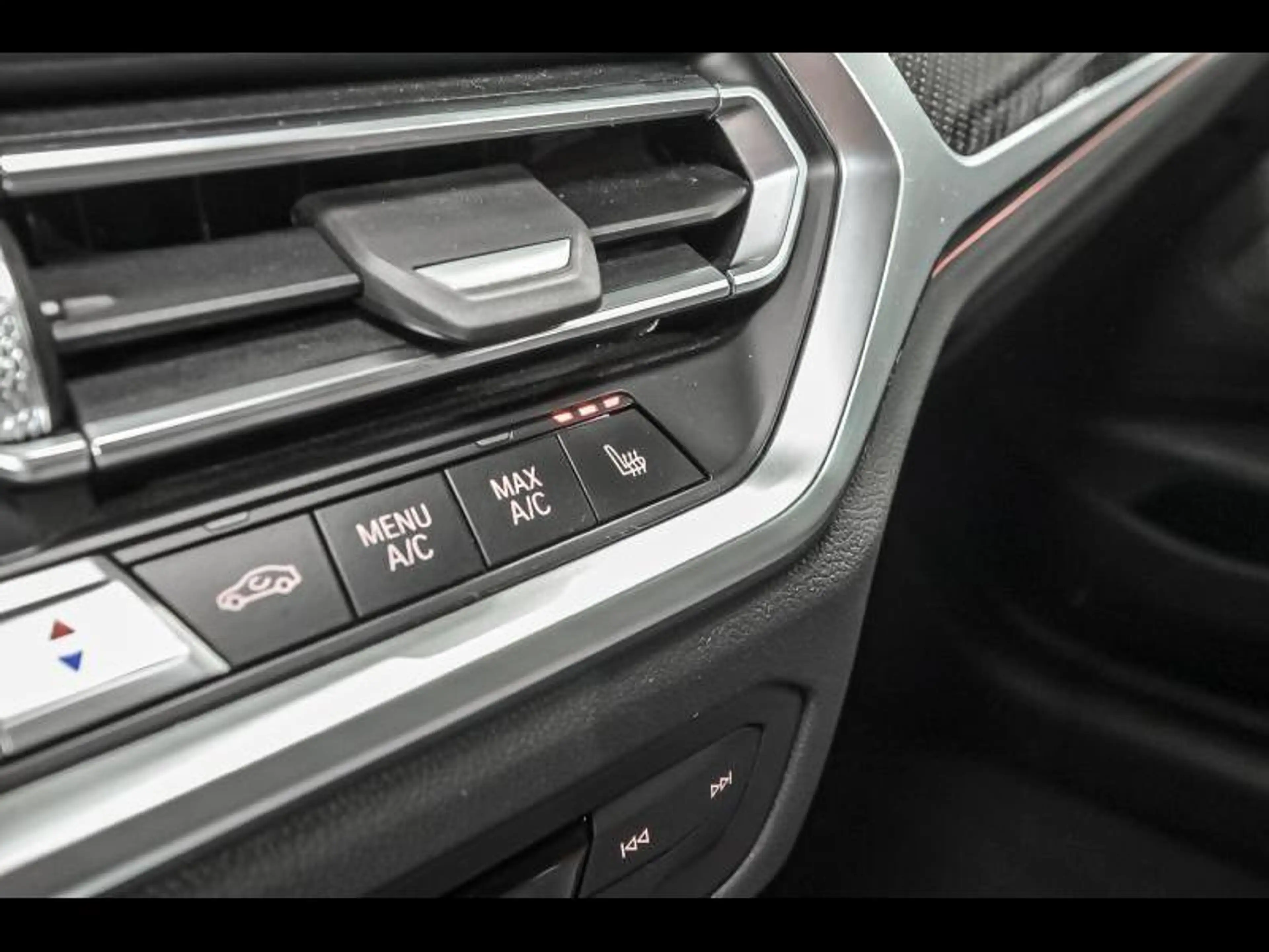 BMW M4 Competition — photo 13