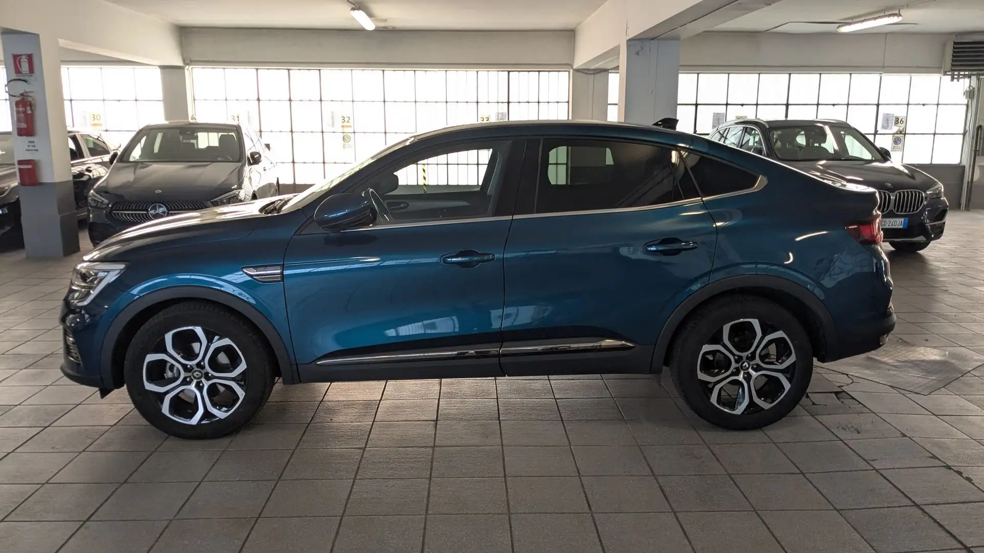 Renault Arkana Hybrid E-TECH 145 CV Techno Blu/Azzurro - 2