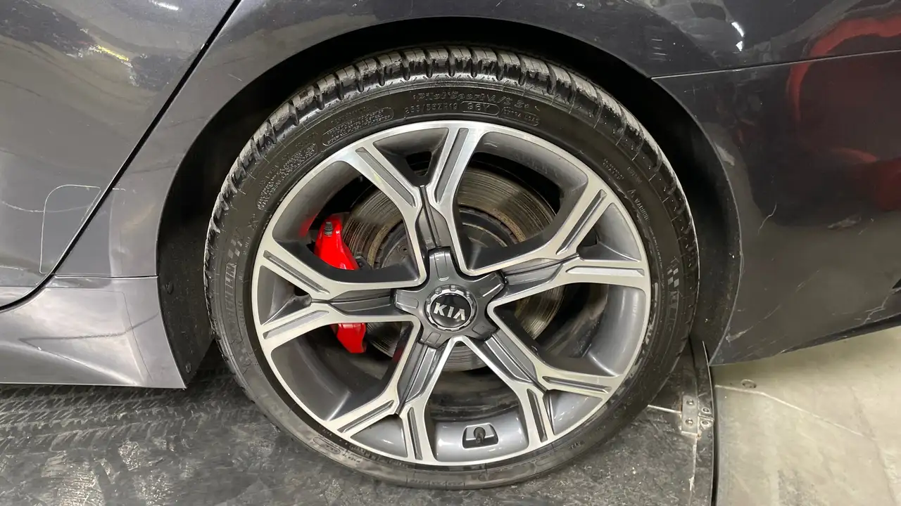 Kia Stinger снимка Kia Stinger