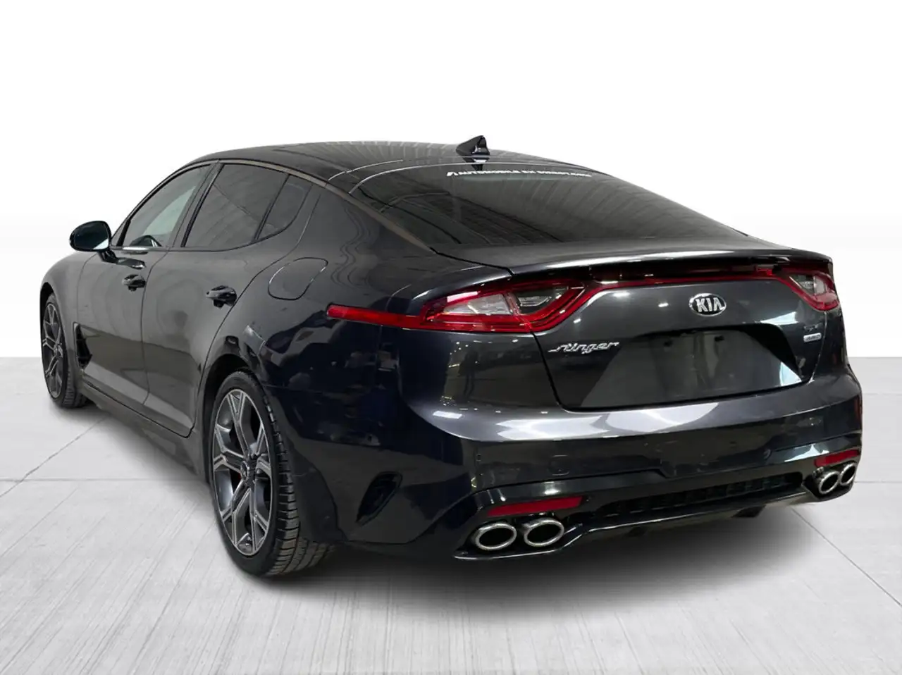 Kia Stinger снимка Kia Stinger