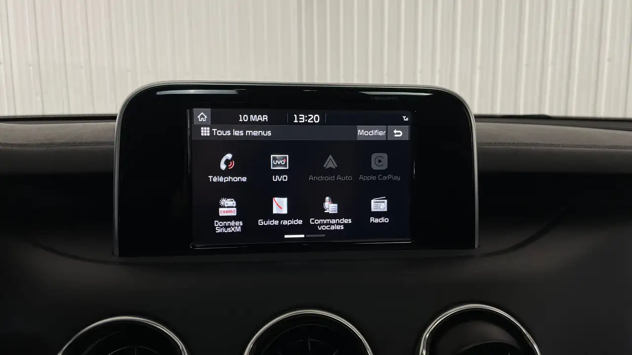 Kia Stinger снимка Kia Stinger