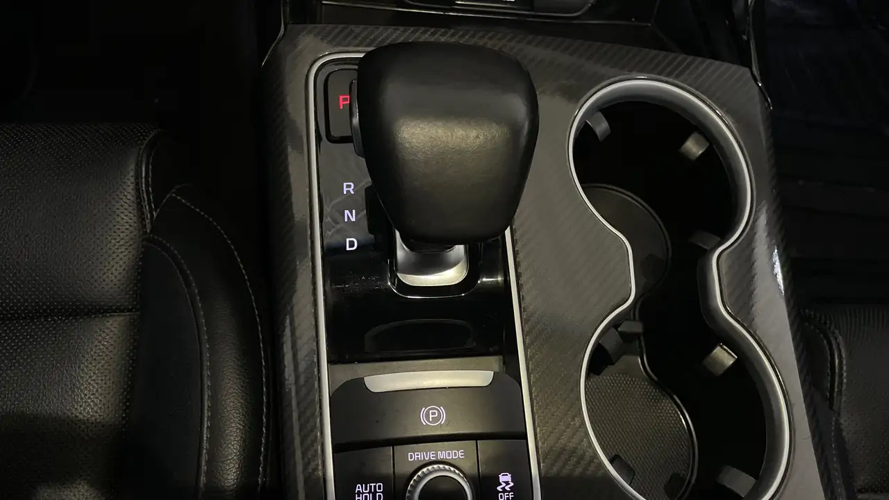 Kia Stinger снимка Kia Stinger