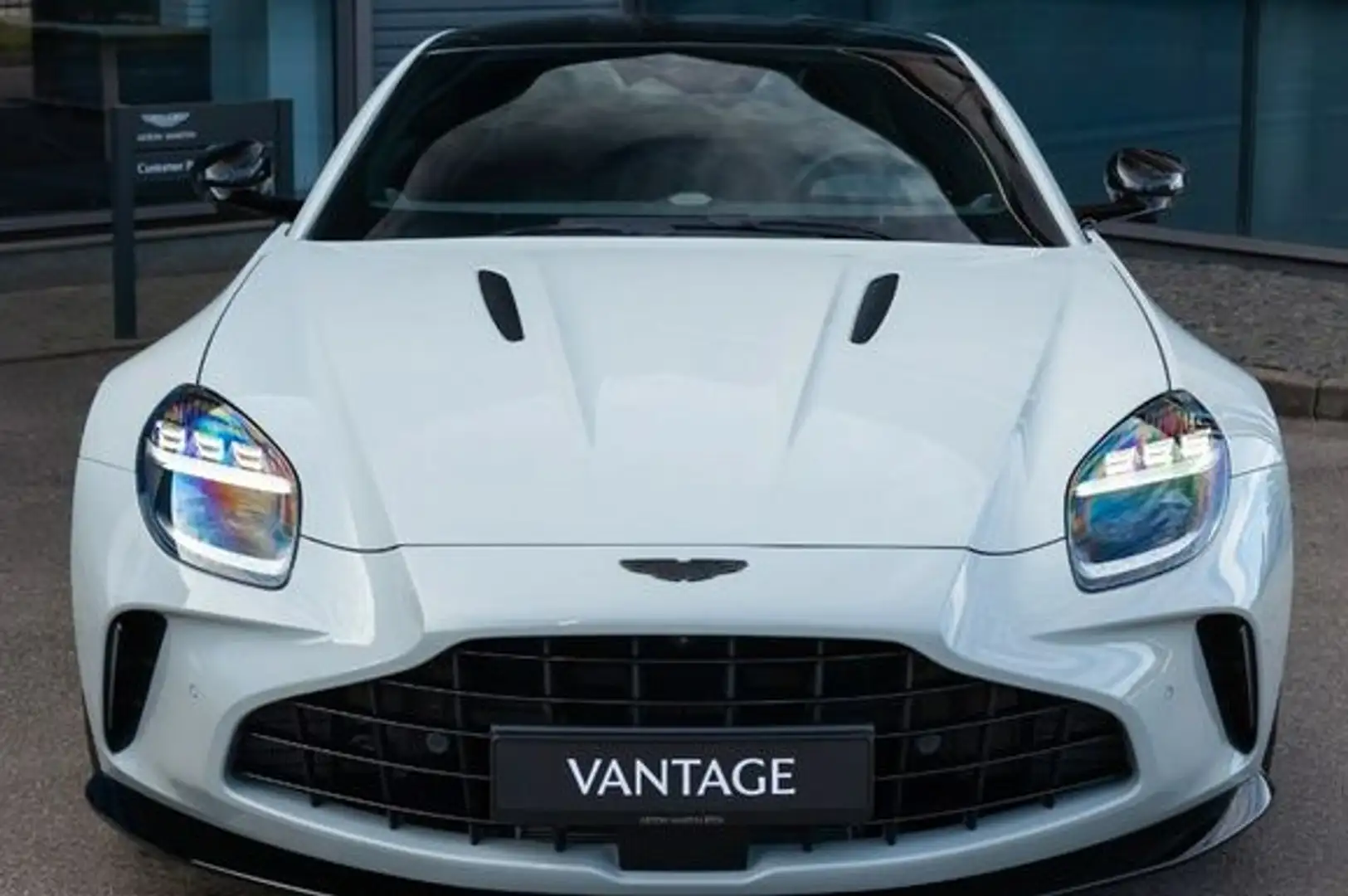Aston Martin Vantage Šedá - 2