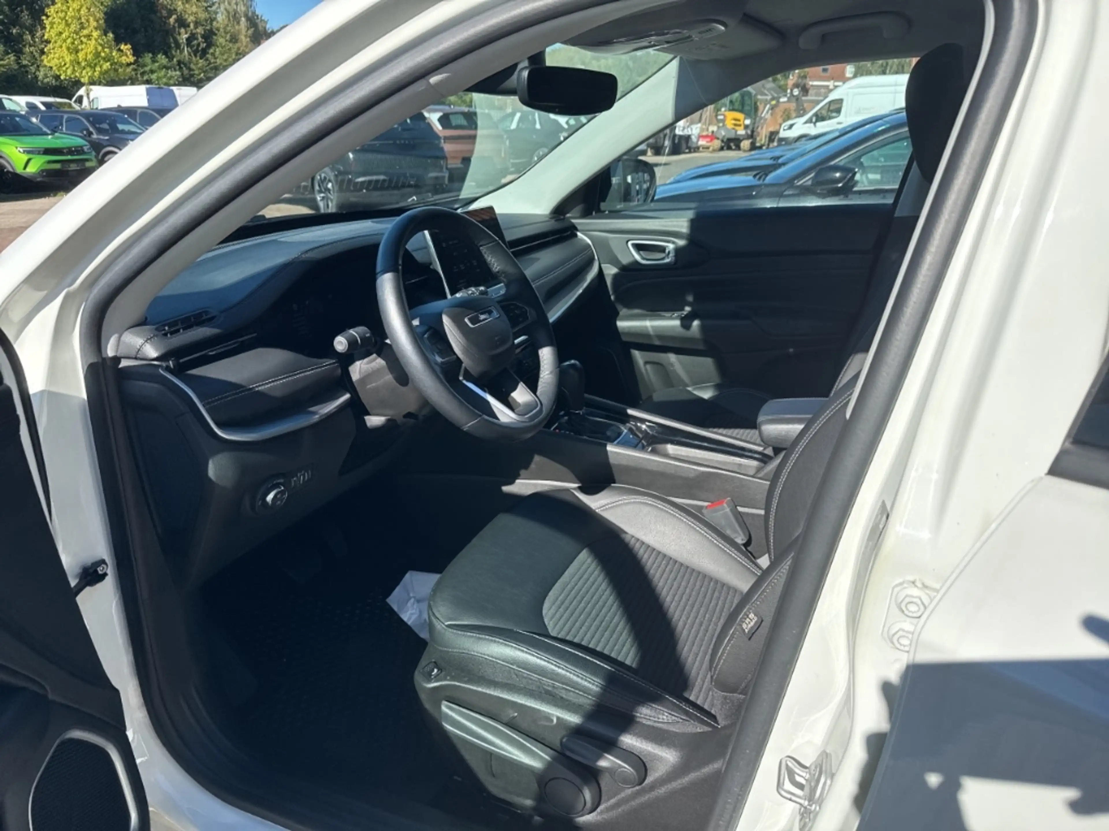 Jeep Compass RED Mild-Hybrid FWD JEEP Limited MHEV Klima LED SH — photo 13