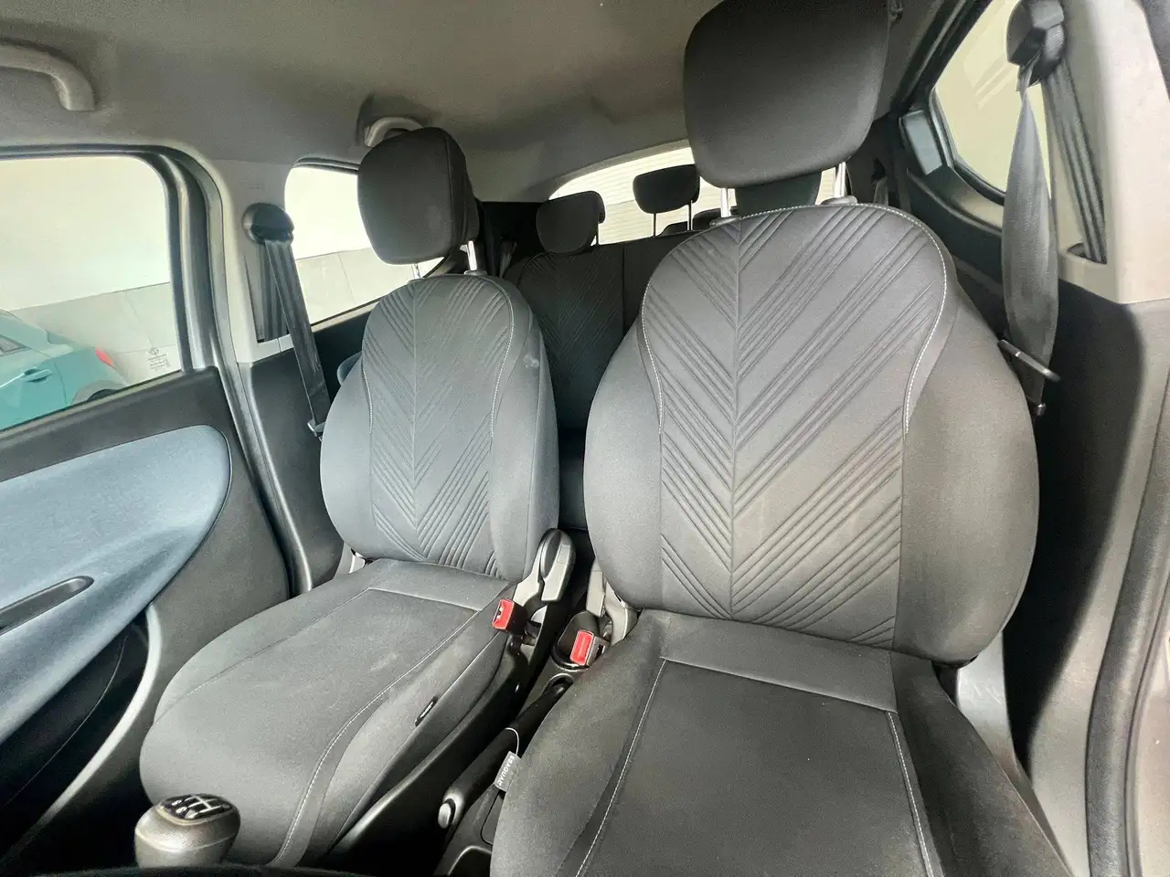 Lancia Ypsilon 2023 — фото 15