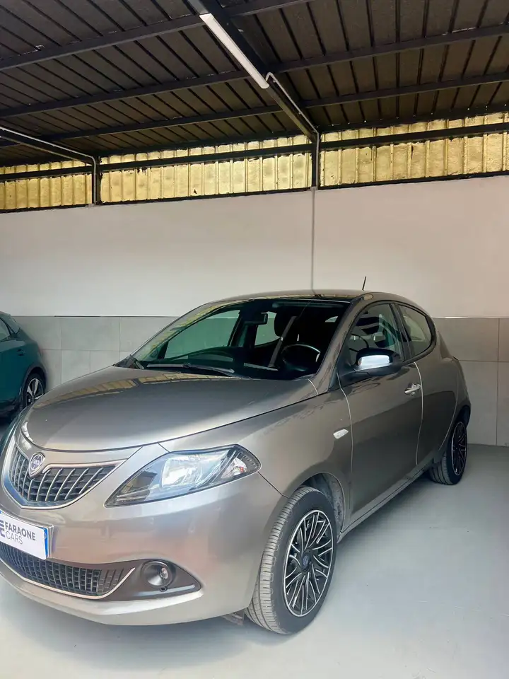 Lancia Ypsilon 2023