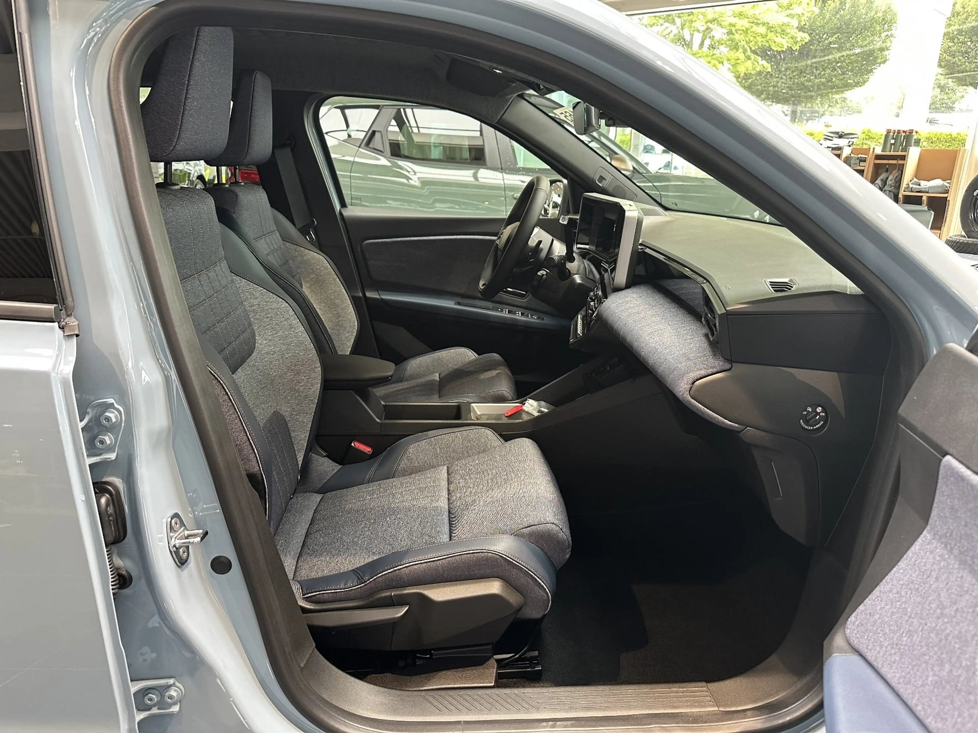 Renault R 4 Techno 150 PS Comfort Range E-Tech! — photo 8