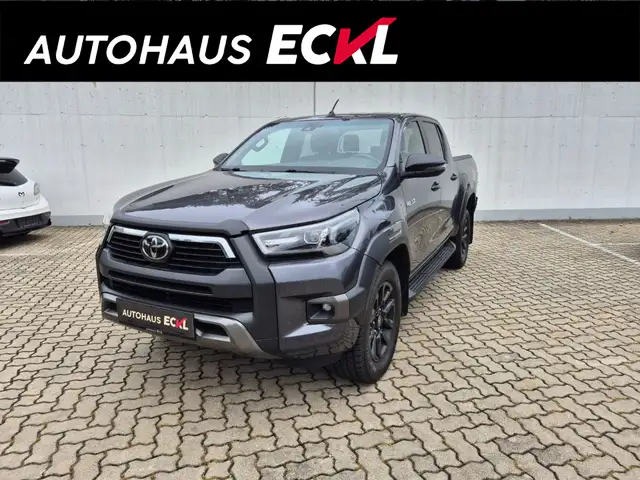 Toyota Hilux 2.8D-4D 4AW Aut. DK Inincible