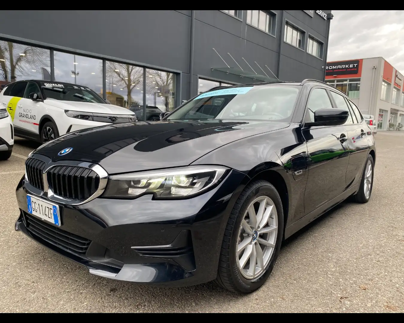 BMW 320 e Business Advantage auto Noir - 1