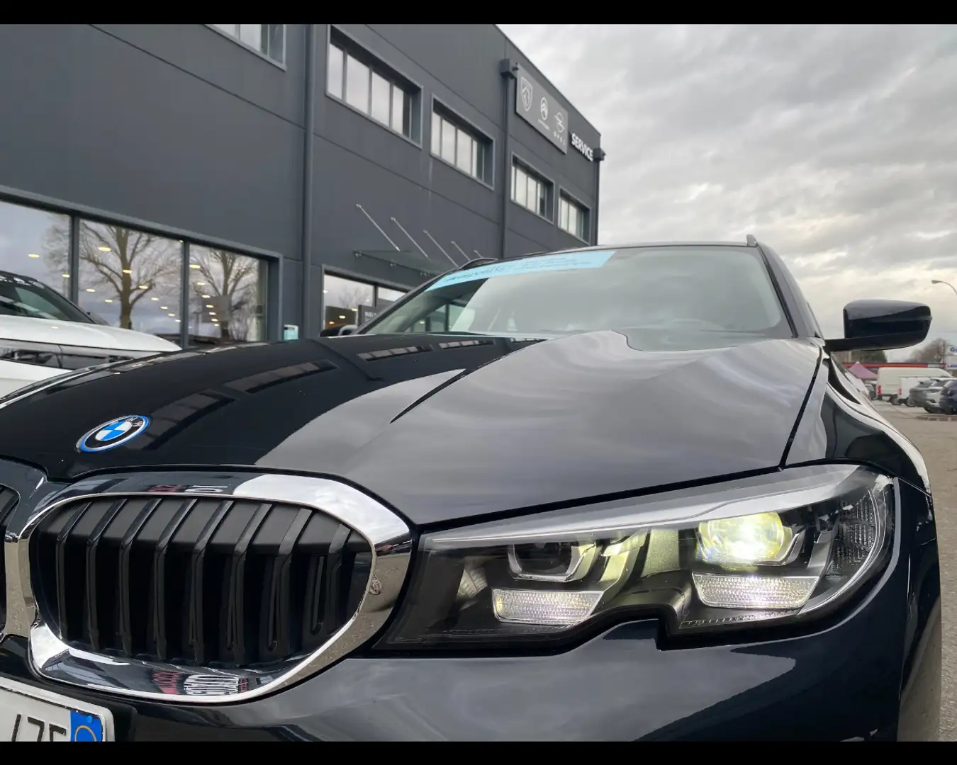BMW 320 e Business Advantage auto Noir - 2