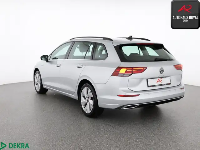 Volkswagen Golf view 3