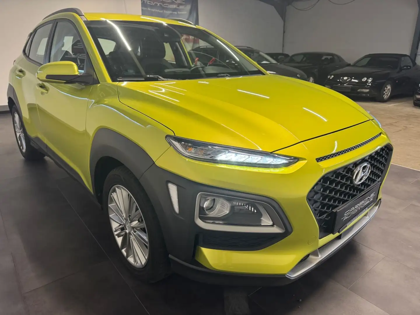 Hyundai KONA 1.6 T Automatik**Tolle-Ausstattung** Jaune - 2