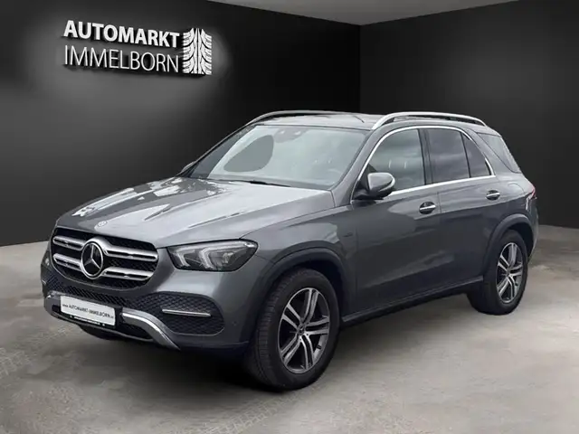 Mercedes-Benz GLE view 3