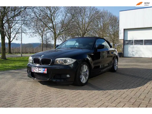 BMW 125 1-serie 125i M Sport 3 liter Automaat in nieuwstaa