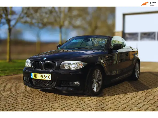 BMW 125 1-serie 125i M Sport 3 liter Automaat in nieuwstaa