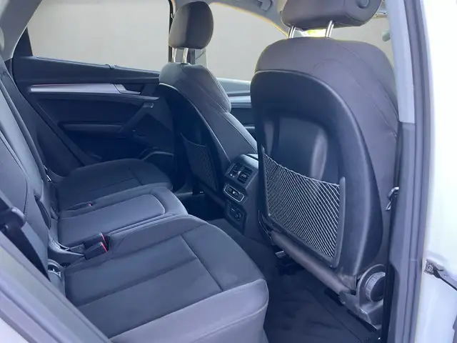 Audi Q5 view 13