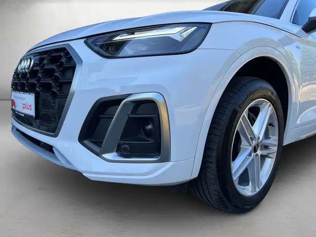 Audi Q5 view 5