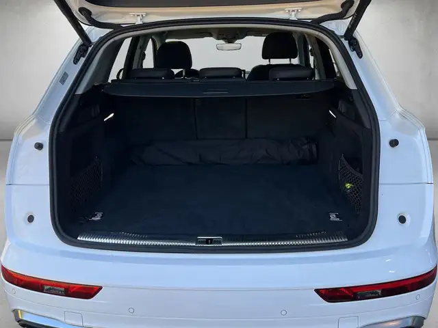 Audi Q5 view 6