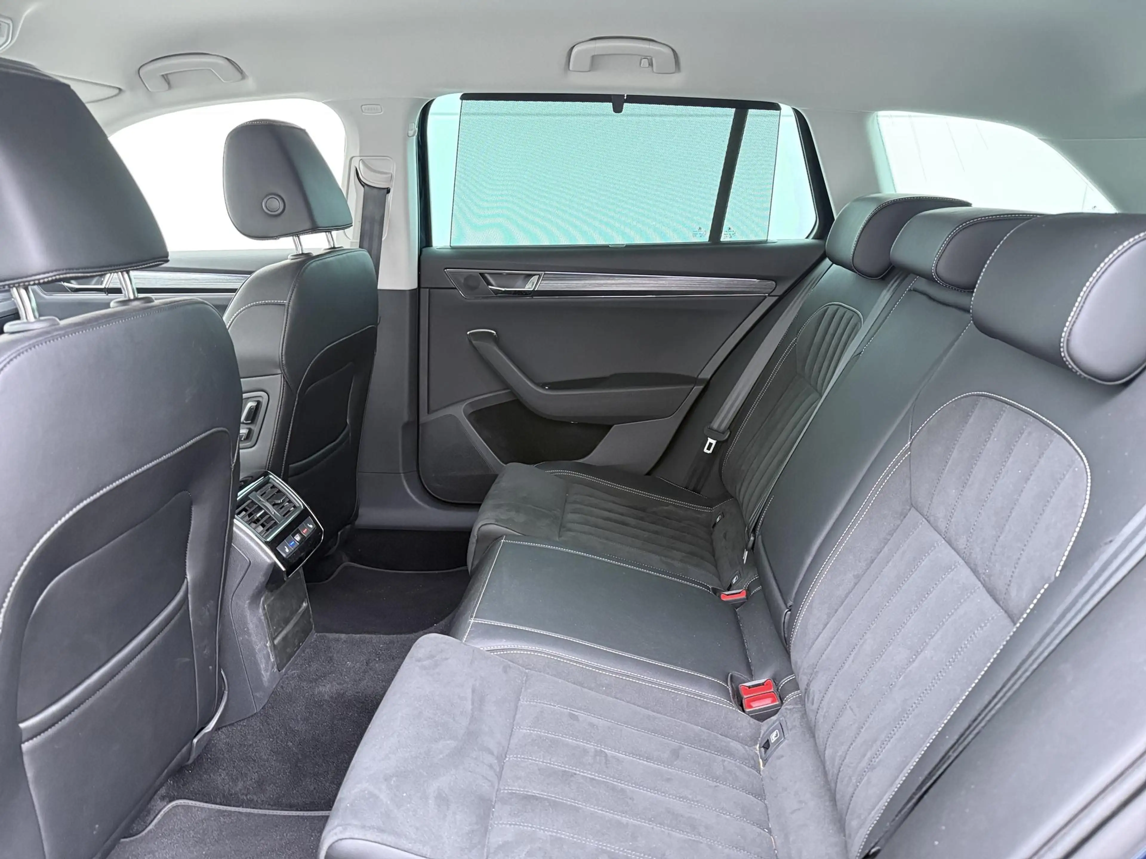 Skoda Superb Combi 1.4 TSI iV Edition Plus | Trekhaak | ACC | P — photo 7