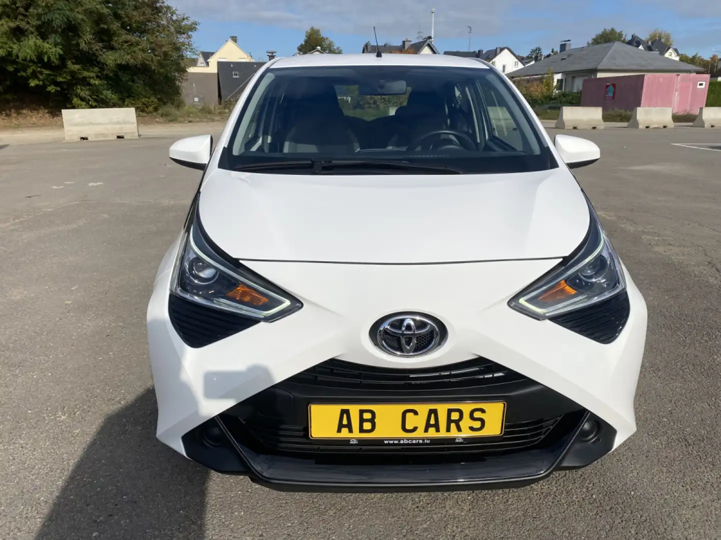 Toyota Aygo 1.0 I-VVTi X-Play Blanc - 2