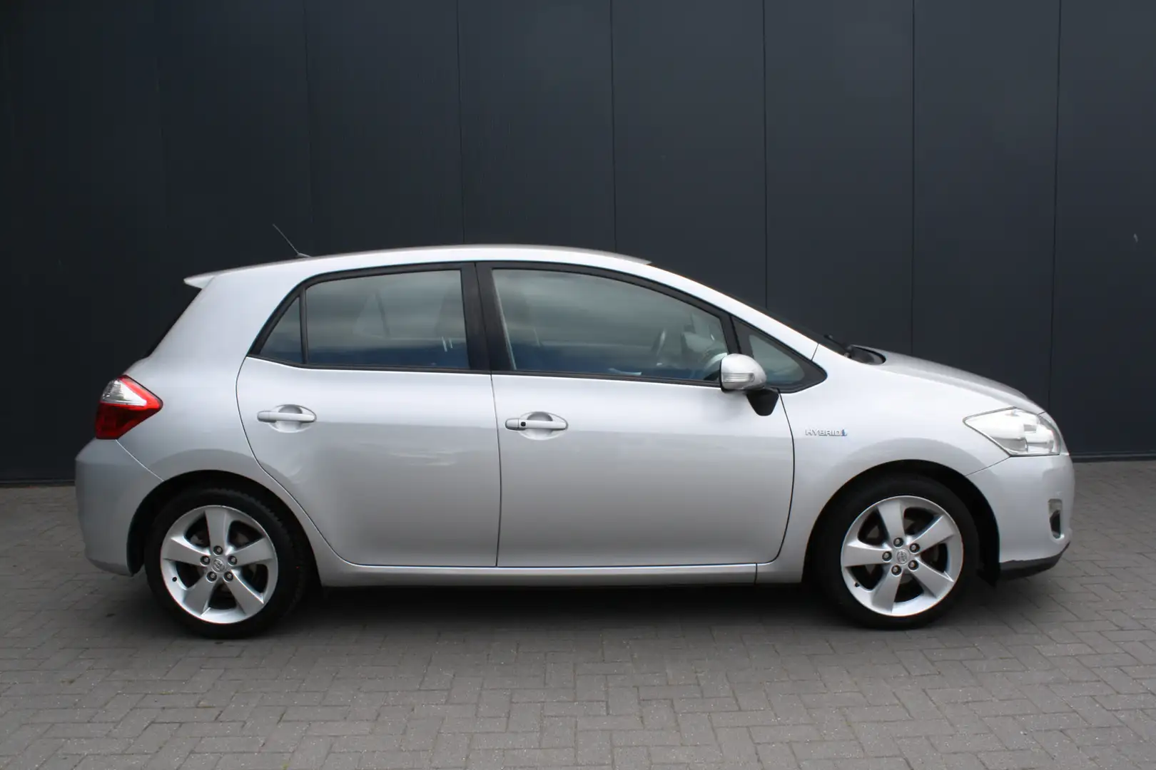 Toyota Auris 1.8 Full Hybrid Dynamic Business - NAVIGATIE - TRE Grey - 2