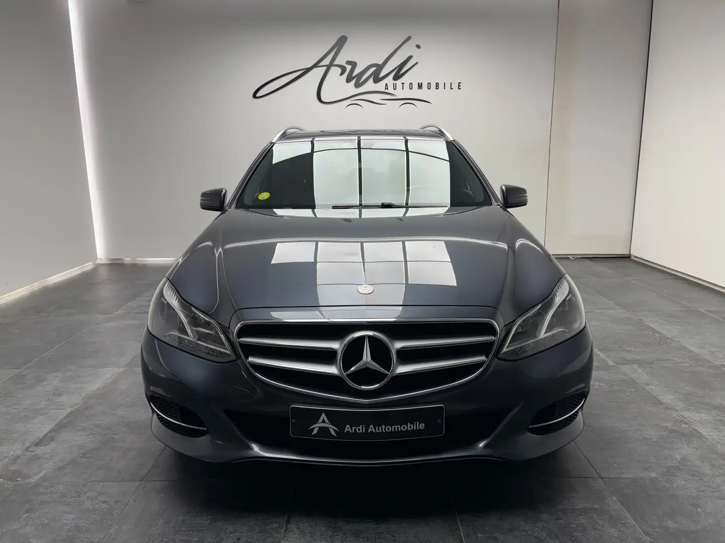 Mercedes-Benz E 200 CDI *GPS*BLUETOOTH*CRUISE*GARANTIE 12 MOIS* Gris - 2