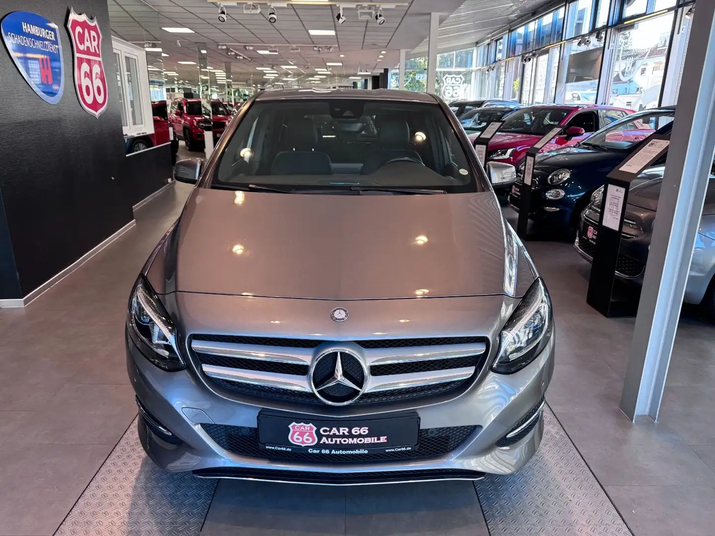 Mercedes-Benz B 180 B -Klasse B 180 Edition B Grau - 2