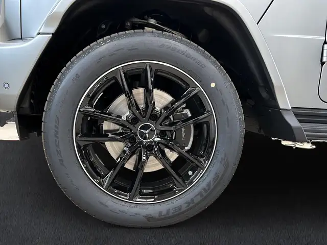 Mercedes-Benz 450 view 7