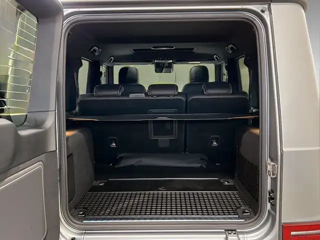 Mercedes-Benz 450 view 9