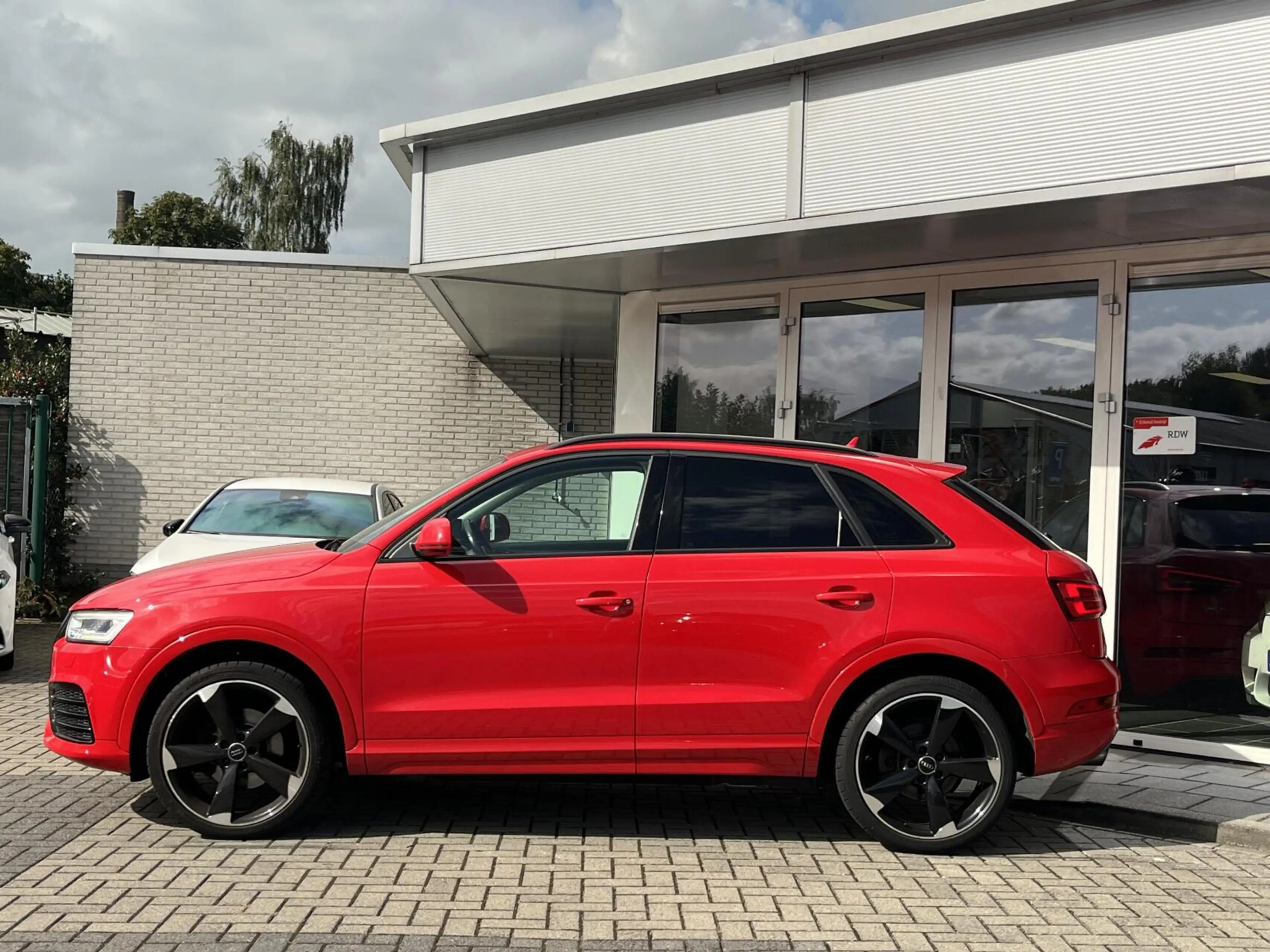 Audi Q3 1.4 TFSI CoD CARPLAY+SPORTLEDER+EL TREKH+STOELVERW — photo 4